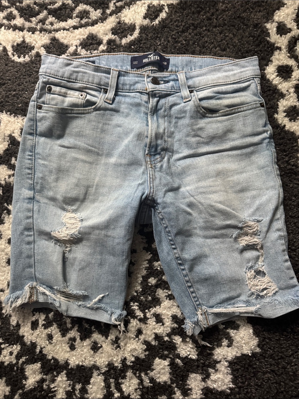 Hollister skinny fit epic flex Light Blue Distressed Denim Shorts 30